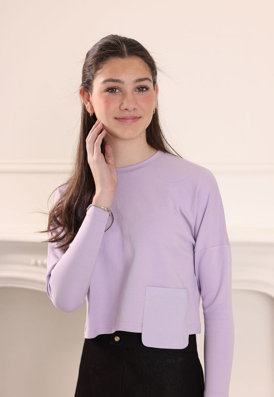 Cropped pocket lilac t-shirt by Gem