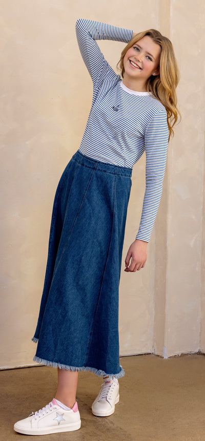 Light wash denim paneled skirt by Coco Blanc